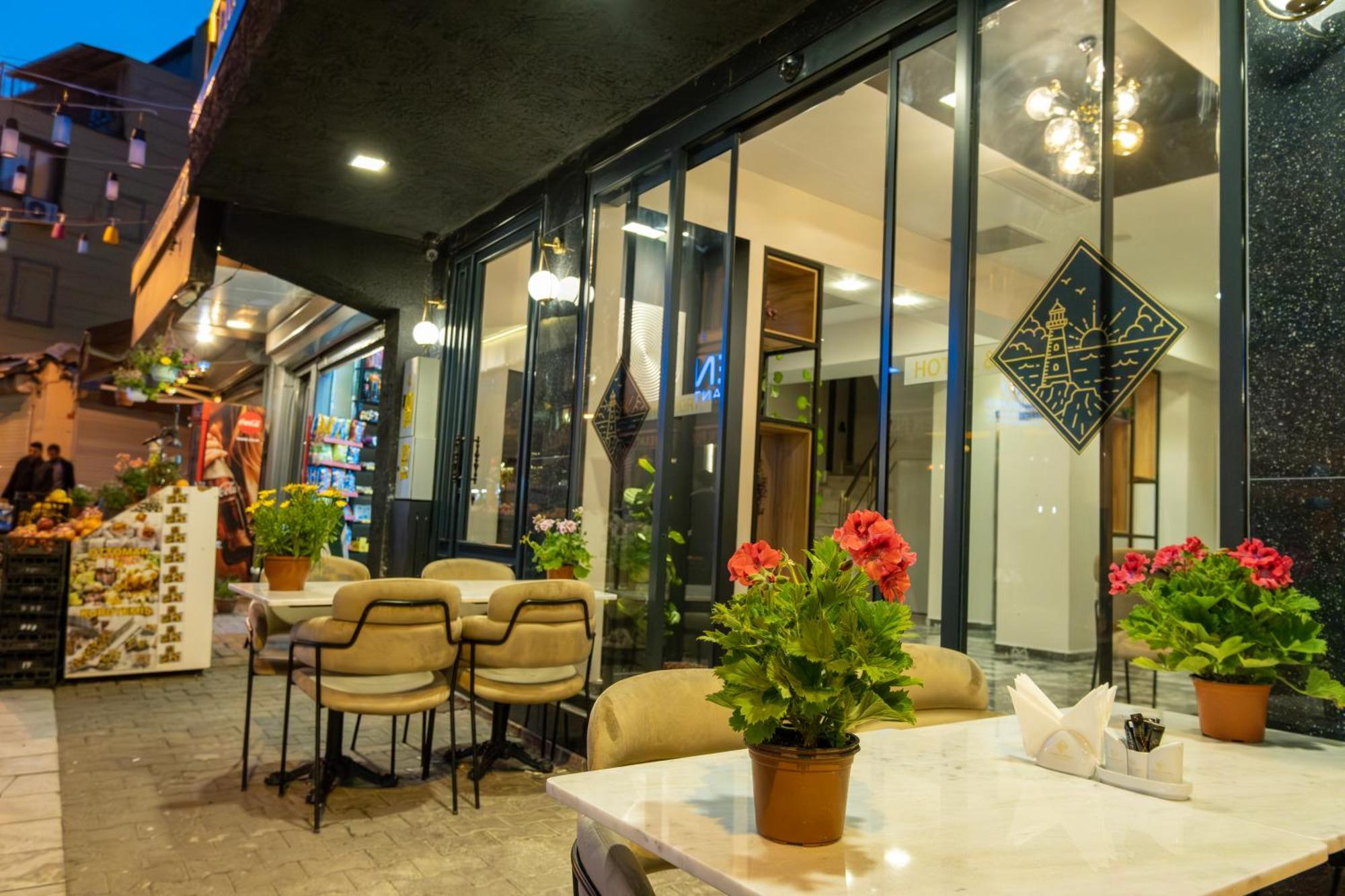Linda Port Hotel — Photos 1